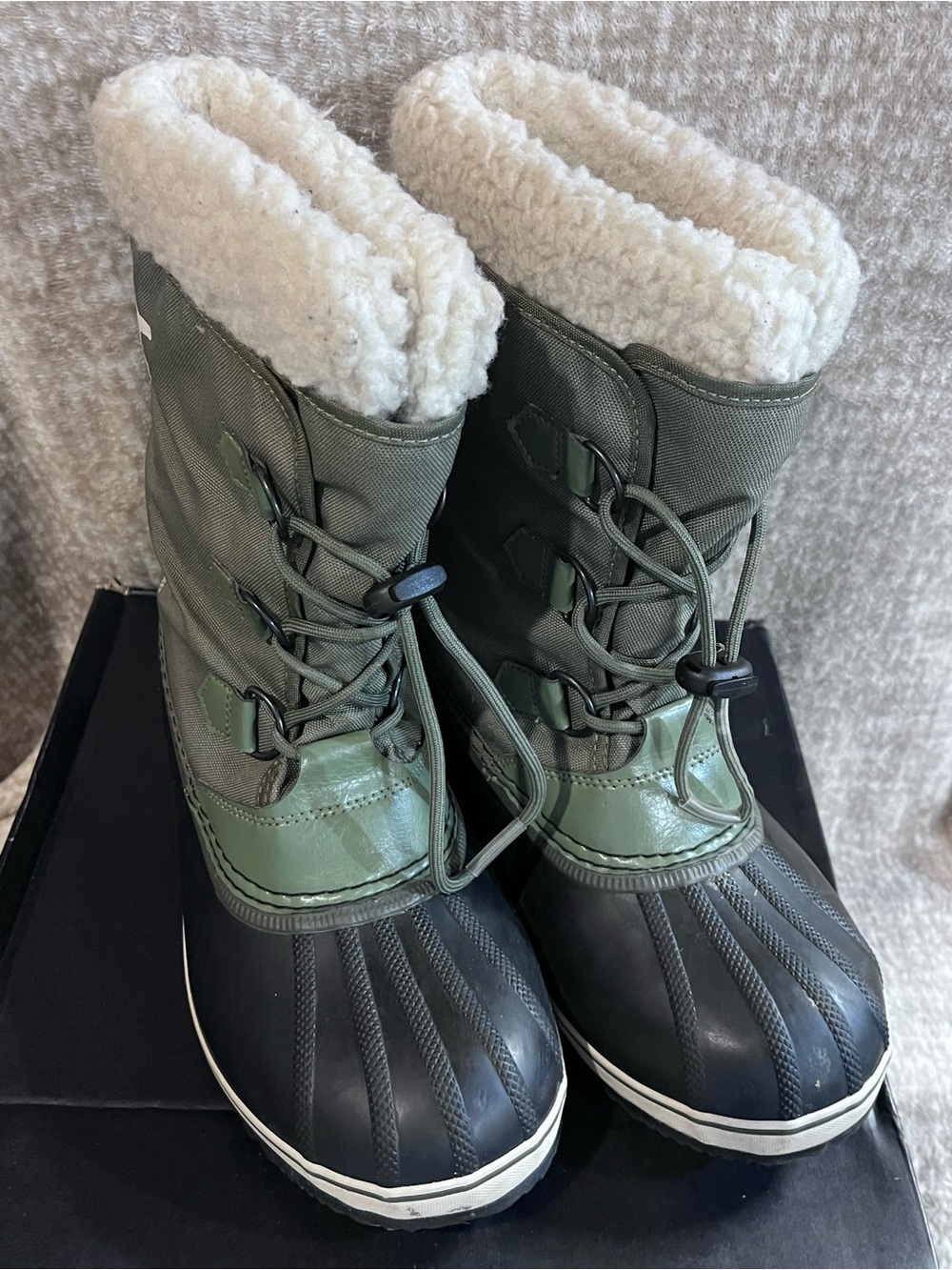 Sorel Yoot Pac Winter Snow Boots with Sherpa Lining Hiker Green Youth Size 7